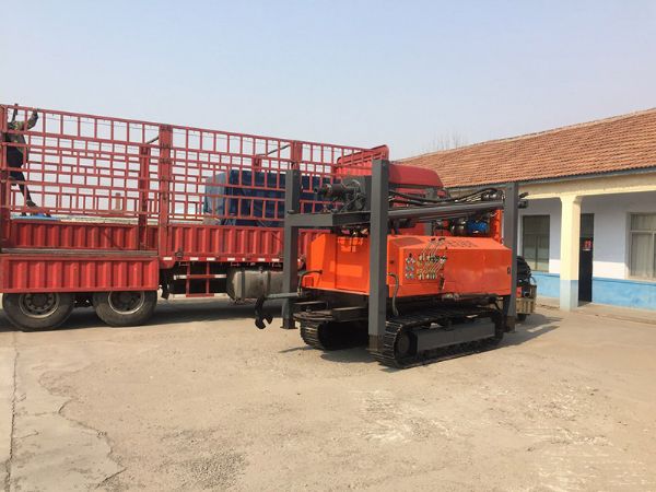 7 履帶500300裝車.jpg