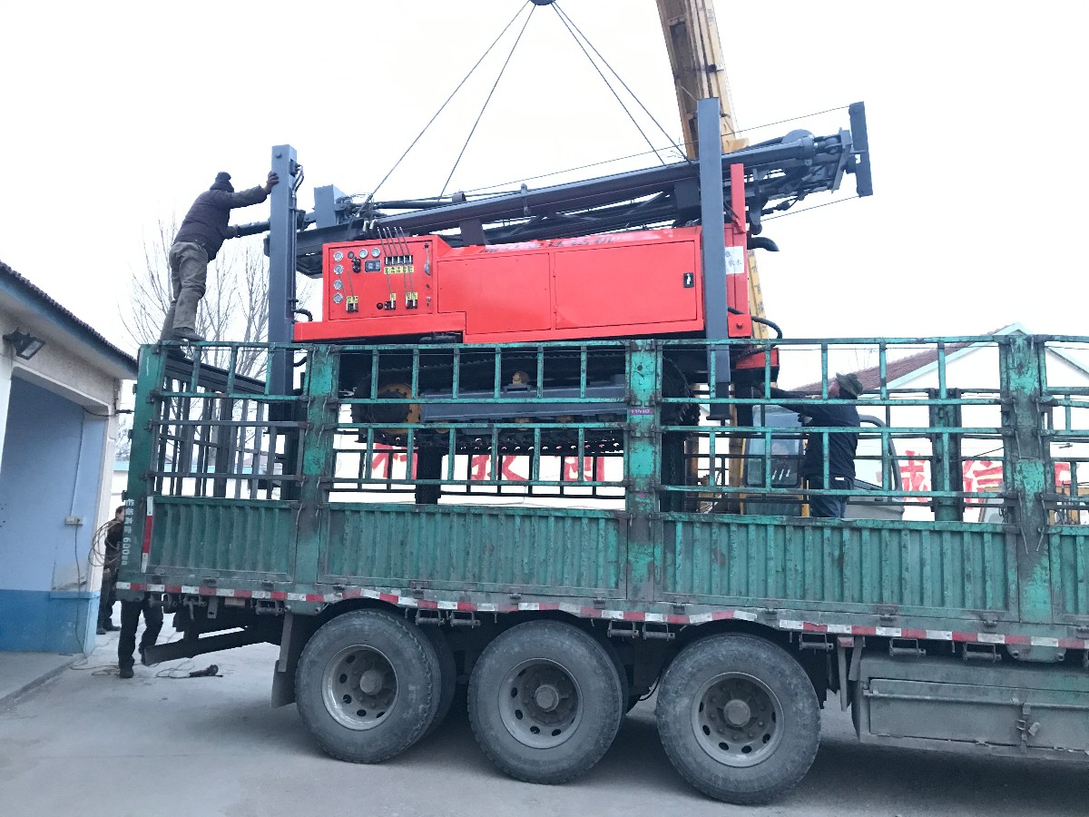 Z-WC400B全液壓履帶氣動(dòng)鉆機(jī) (69).JPG