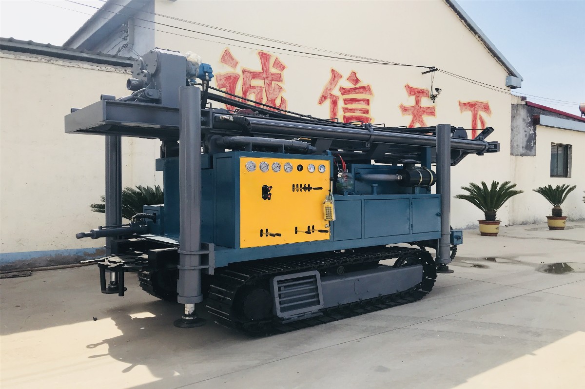 Z-WC400A全液壓履帶全遙控氣動(dòng)工藝鉆機(jī)