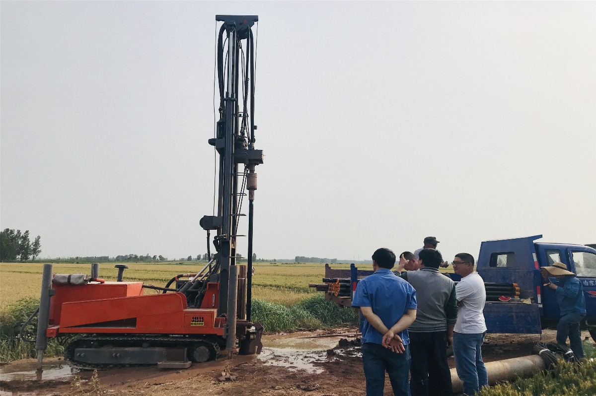 Z-WC400A全液壓履帶氣動鉆機 (12).JPG