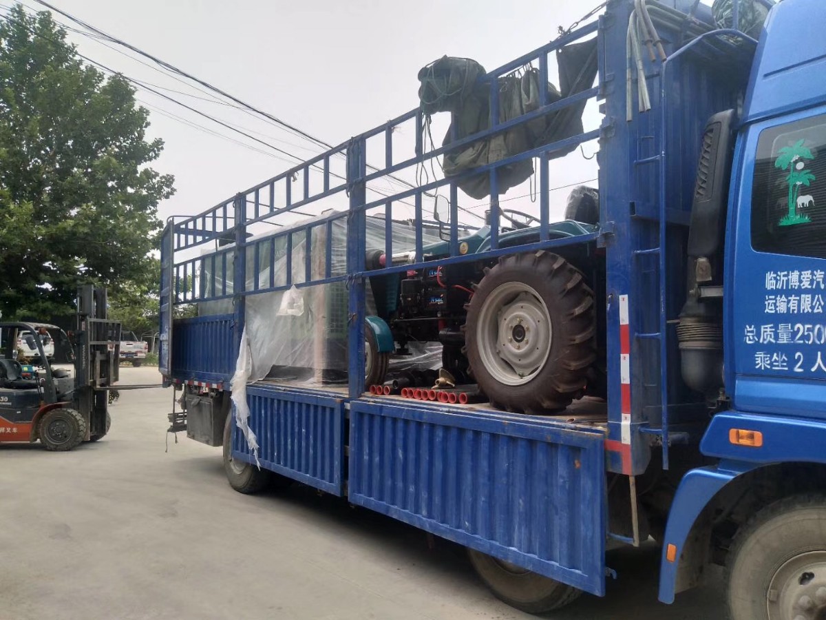 Z-WC150拖拉機式全液壓氣動鉆機 (20).JPG