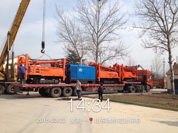 Z-WC400B全液壓履帶氣動(dòng)鉆機(jī) (2).jpg