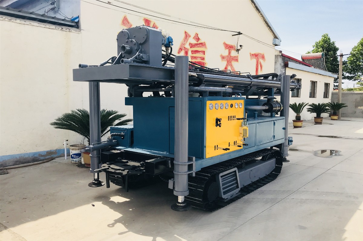 Z-WC400A全液壓履帶氣動(dòng)鉆機(jī) (14).JPG