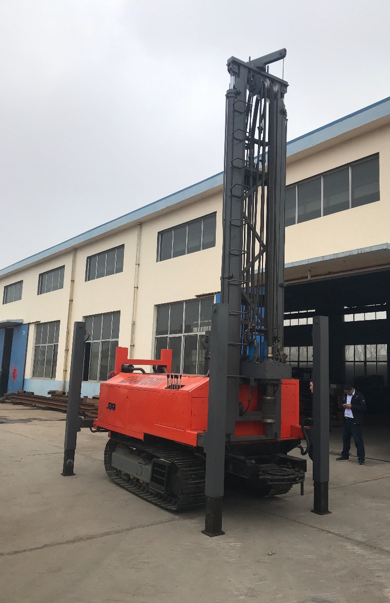 Z-WC400B全液壓履帶氣動(dòng)鉆機(jī) (18).JPG