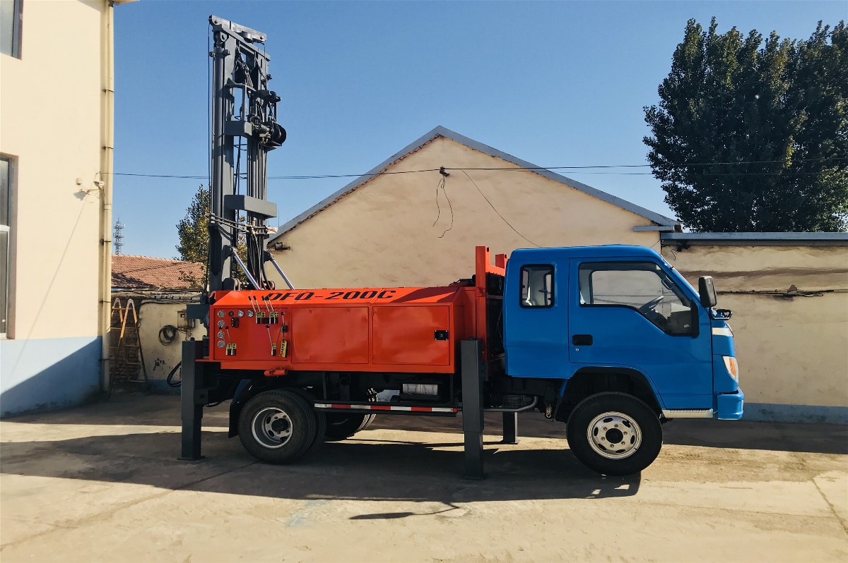 Z-WC400A全液壓車載氣動鉆機 (15).JPG